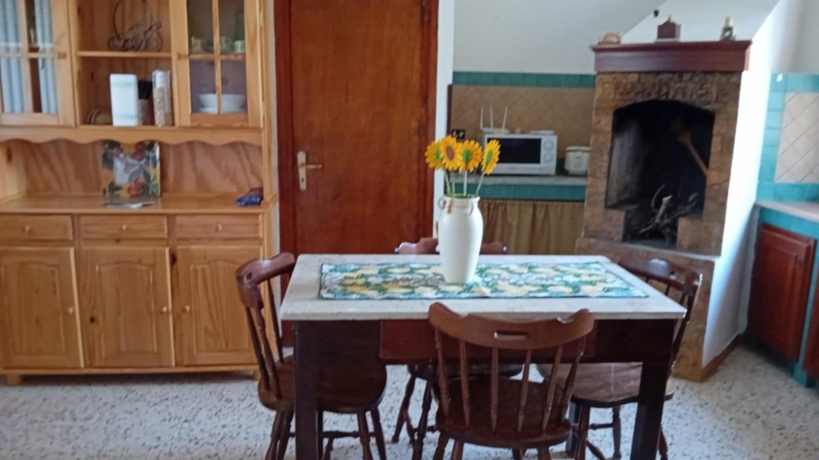 La Casetta Degli Ulivi Con Piscina Menfi Exterior foto